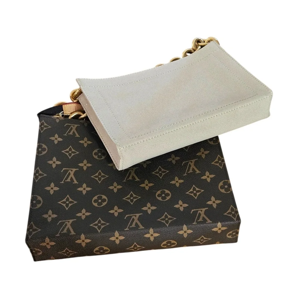 LOUIS VUITTON Poche Toilette Toiletry Bag Leather Monogram Pouch 26 Gold Chain - Picture 14 of 15